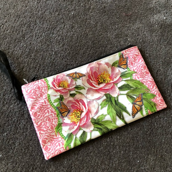 Floral pencil case with pen - Picture 2 of 3